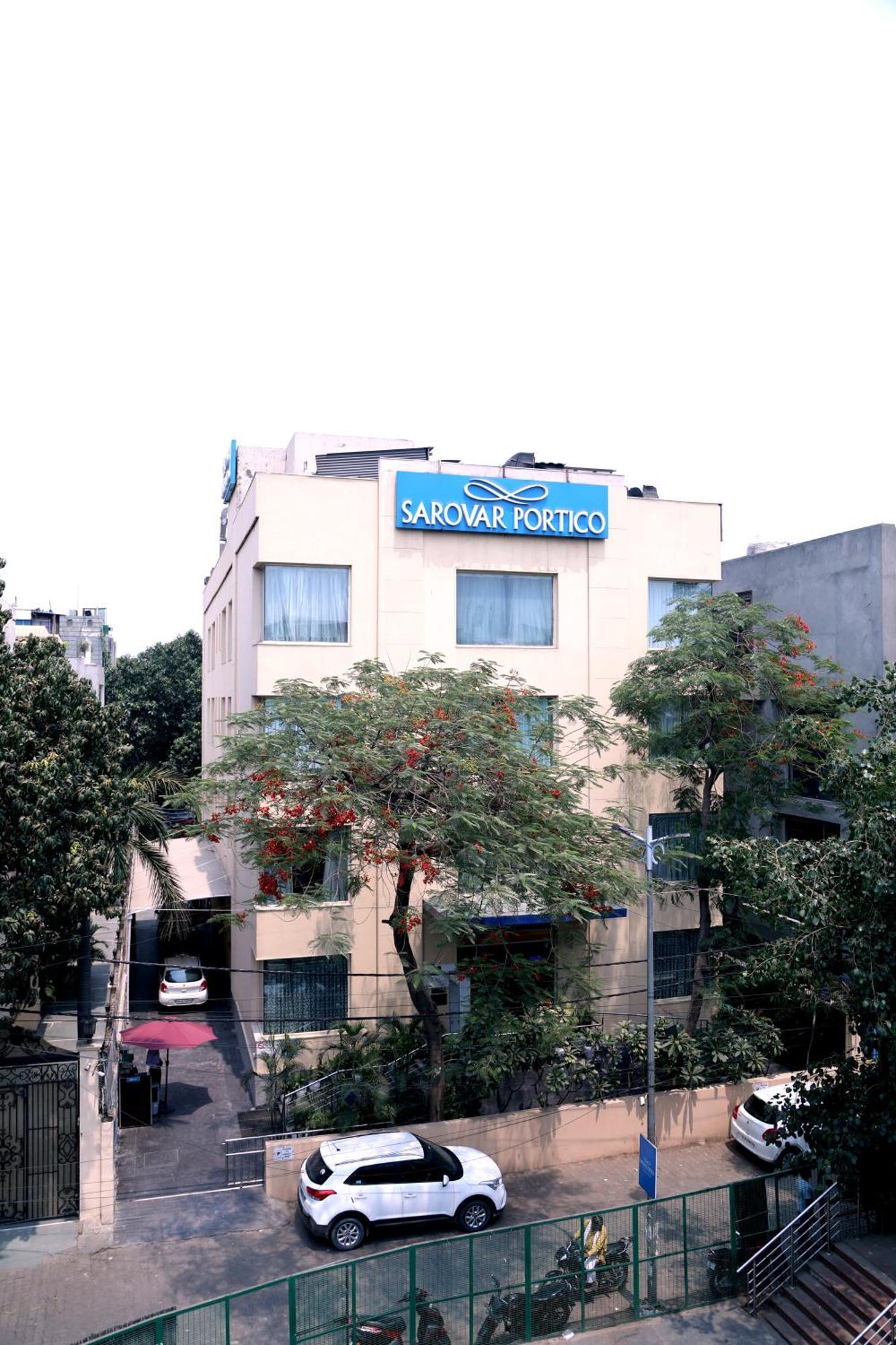 Sarovar Portico Naraina, Hotel Nueva Delhi Exterior foto