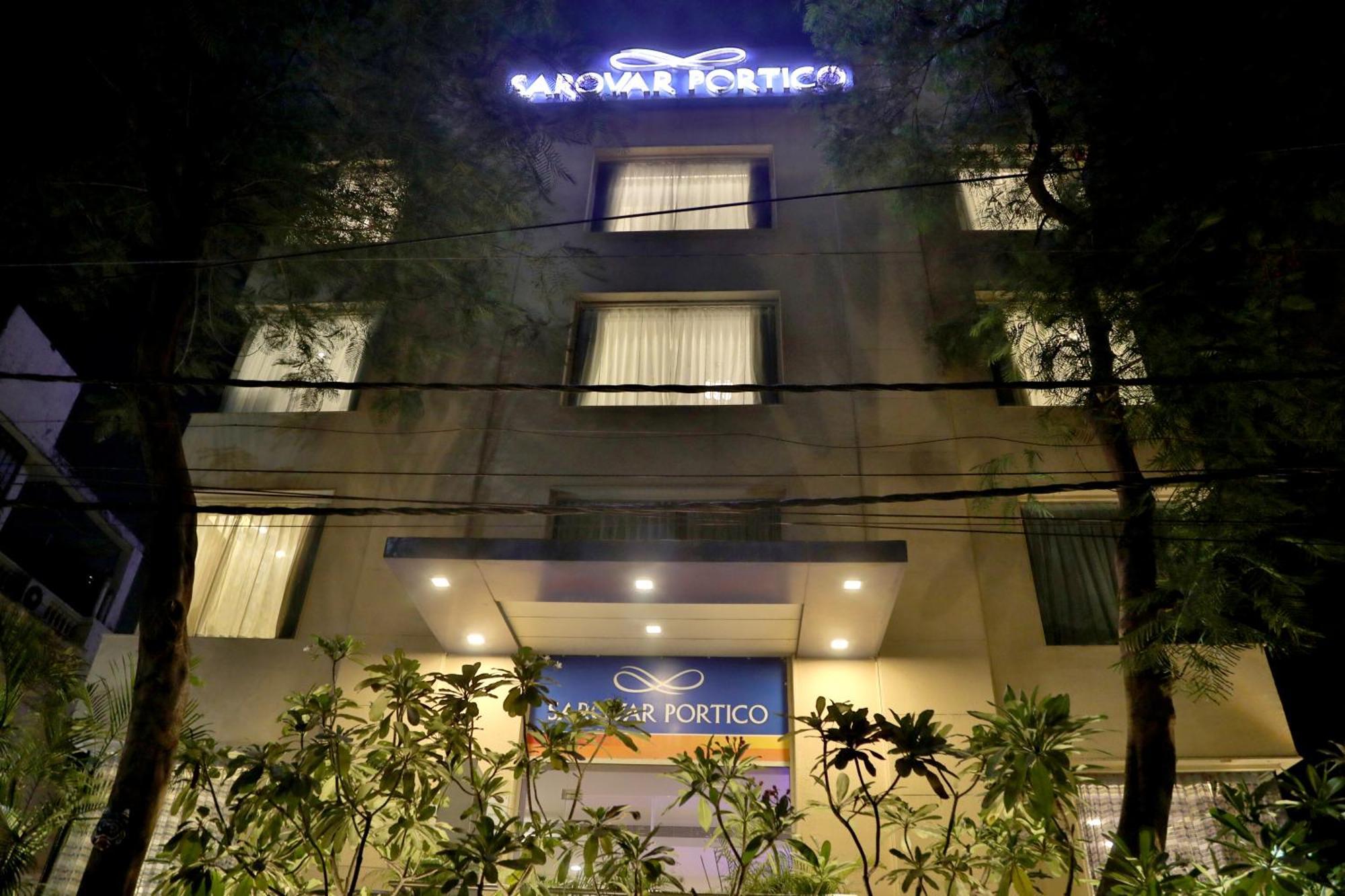 Sarovar Portico Naraina, Hotel Nueva Delhi Exterior foto
