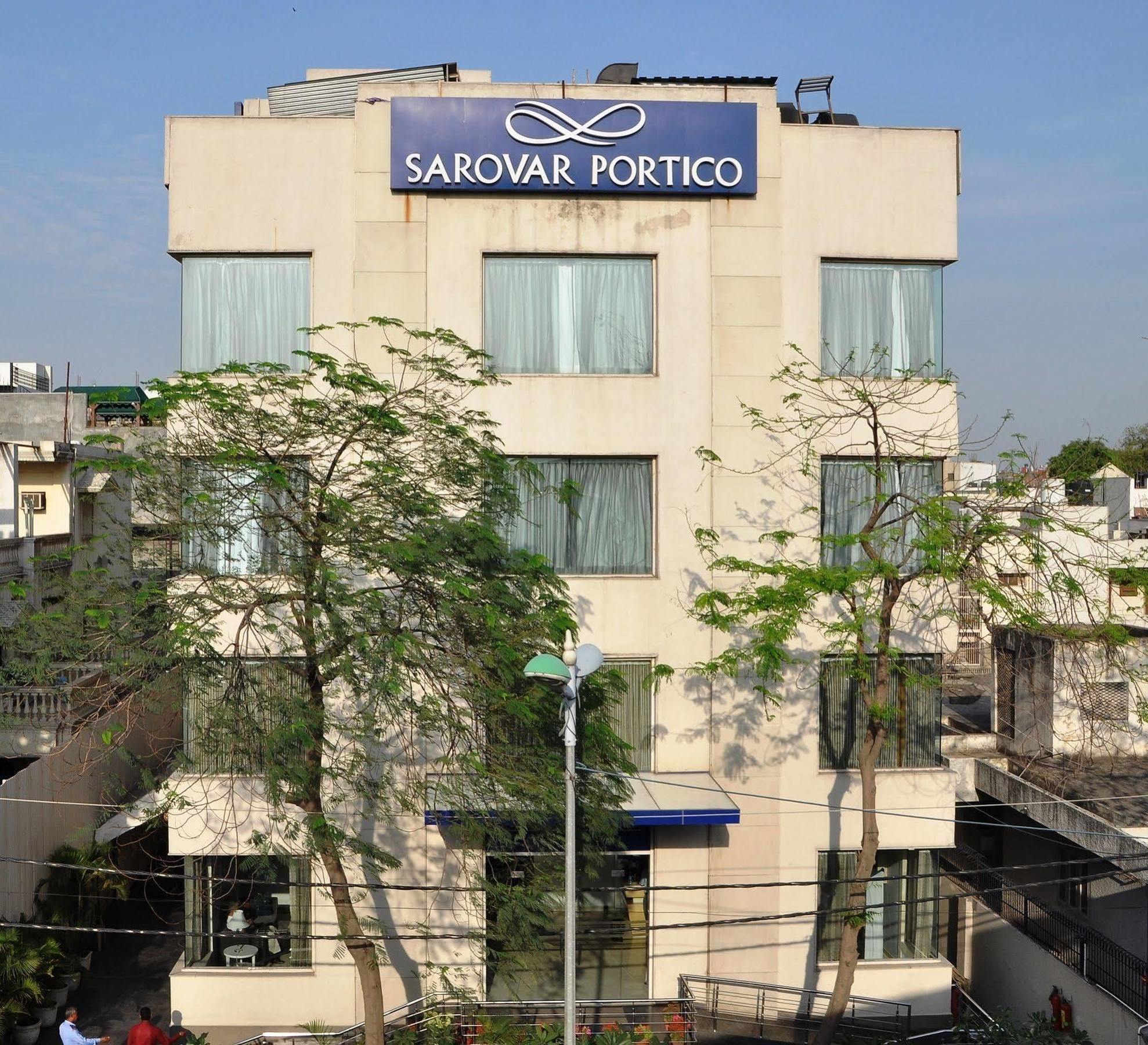 Sarovar Portico Naraina, Hotel Nueva Delhi Exterior foto